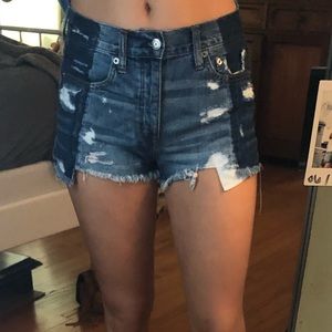 American Eagle one pocket short